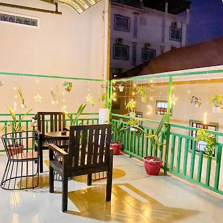 Centro Guest House シェムリアップ エクステリア 写真