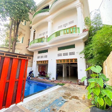 Centro Guest House シェムリアップ エクステリア 写真